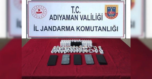 Jandarma kaçak telefon ele geçirdi