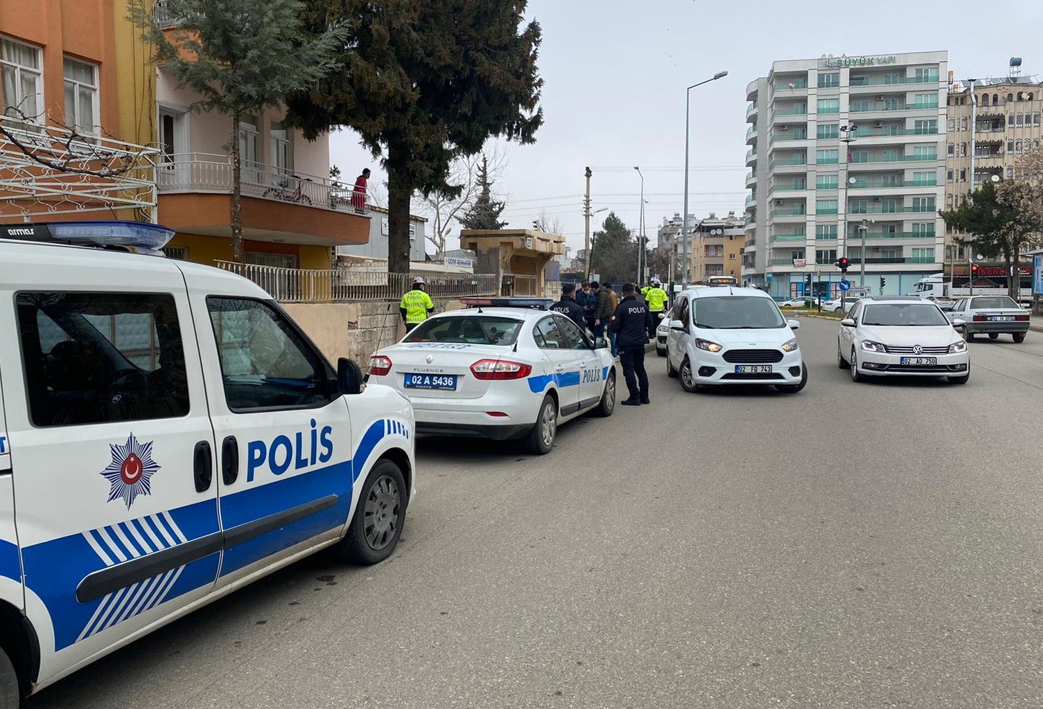 Radar cezası yememek için akıllara gelmeyen şeyi yaptı