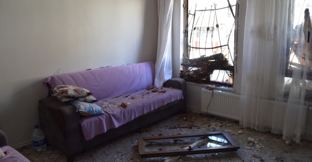 Uçan çatı dairenin camlarına çarptı: 1 yaralı