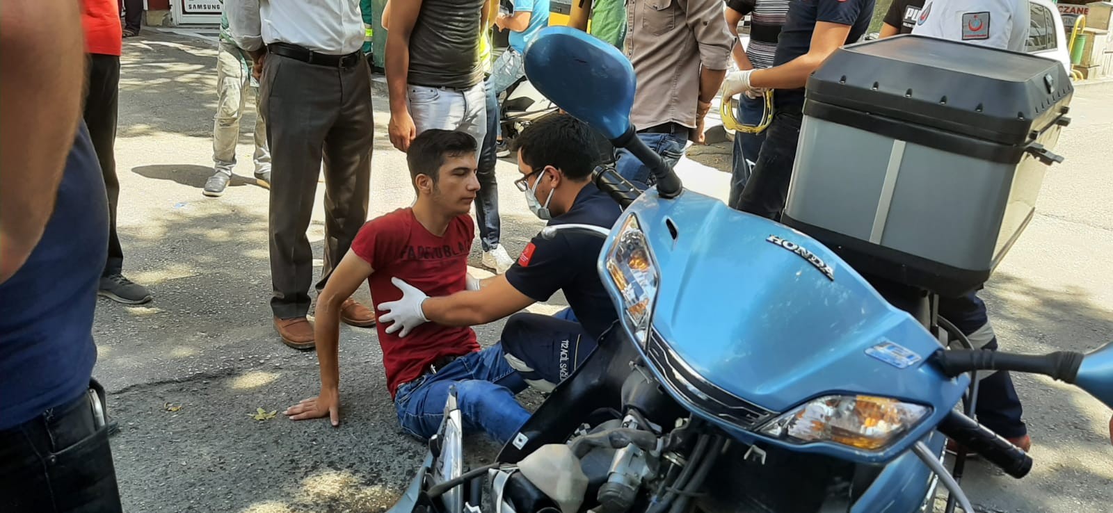 Otomobil ile motosiklet çarpıştı: 1 yaralı