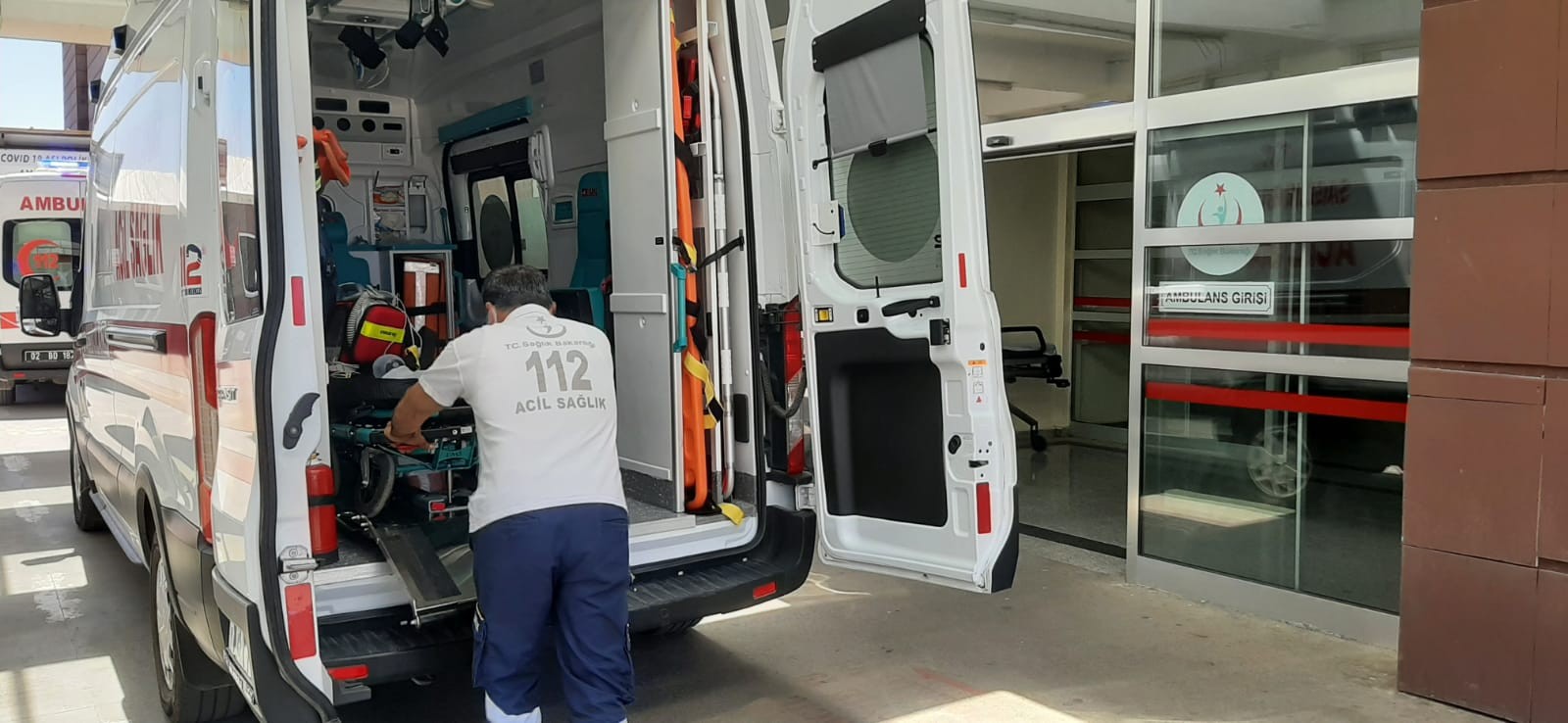 Suya düşen çocuk yaşam savaşı veriyor