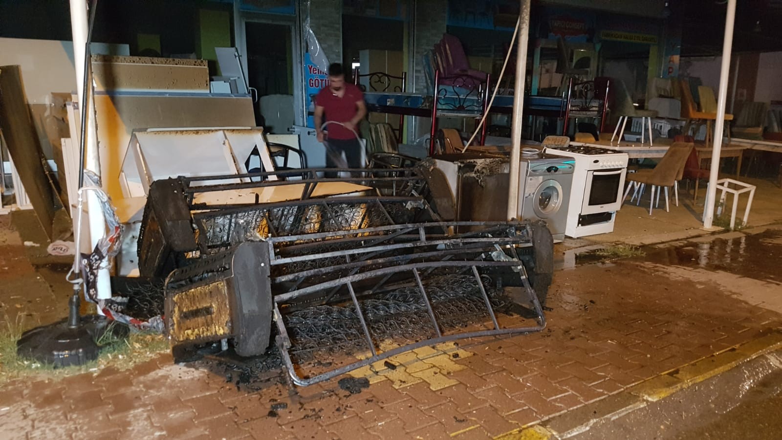 İş yerinde korkutan yangın