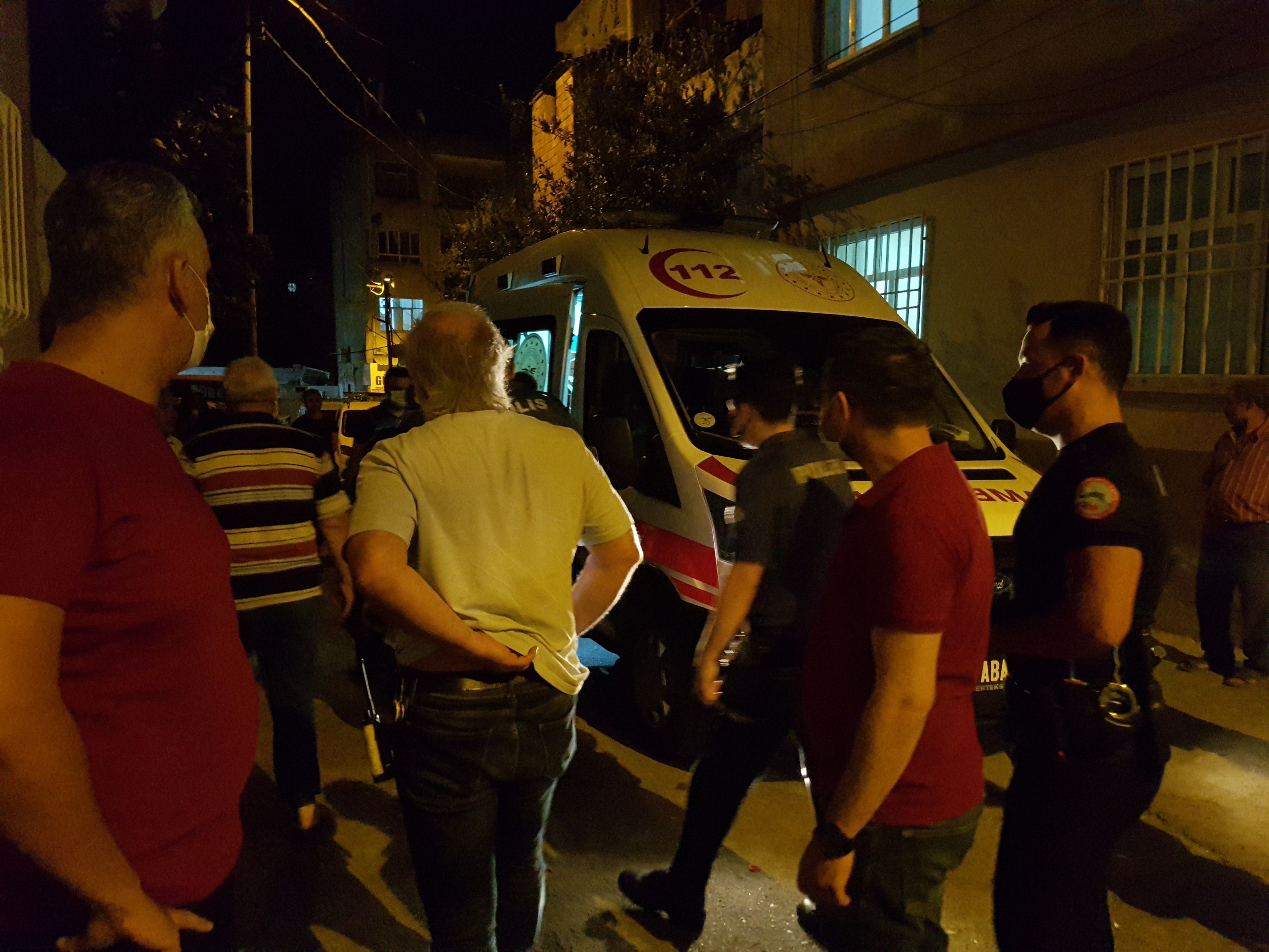 Karı koca tartışmasına aileler dahil oldu: 1 yaralı