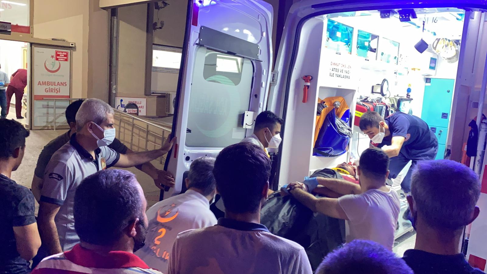 Kömür taşıyan kamyon takla attı: 2’si ağır 3 yaralı