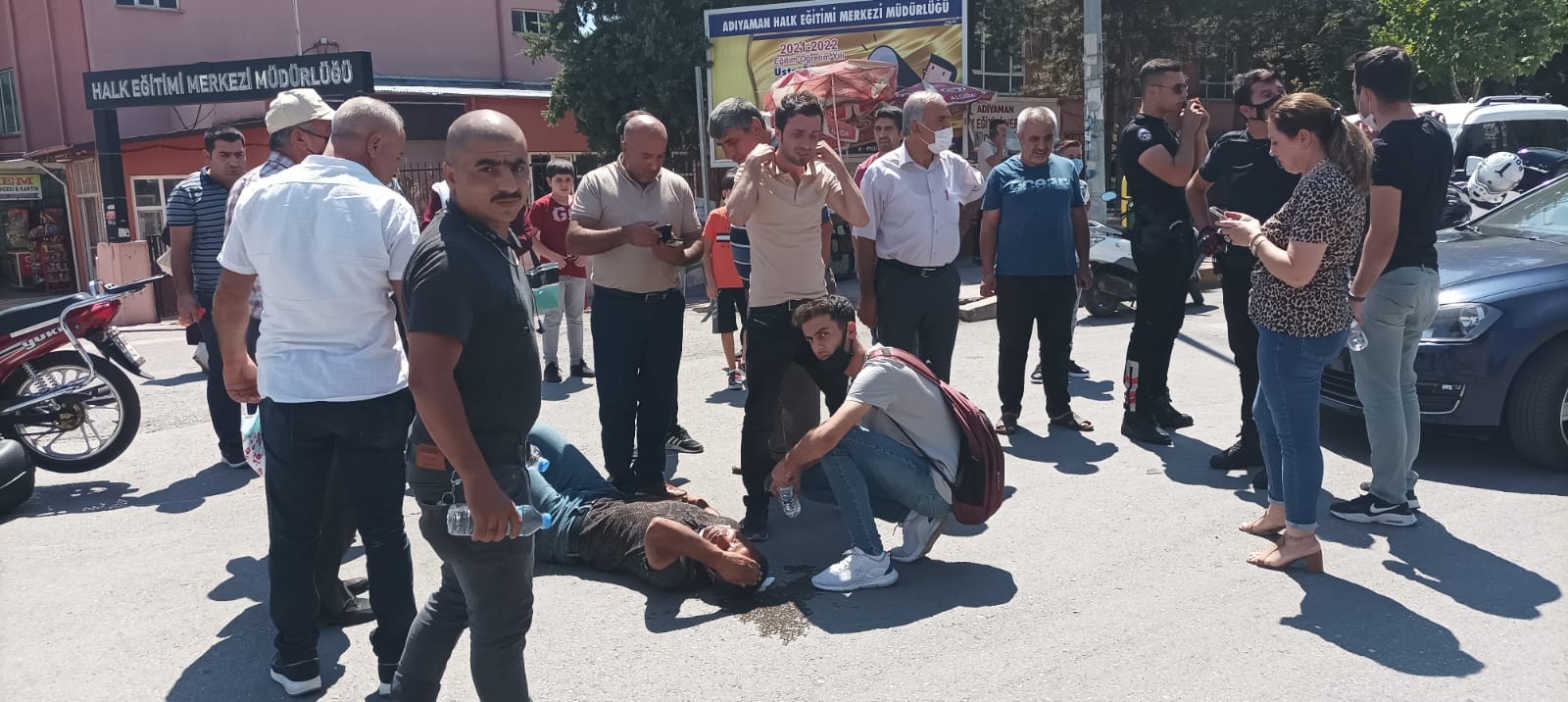 Otomobil ile motosiklet çarpıştı: 1 yaralı