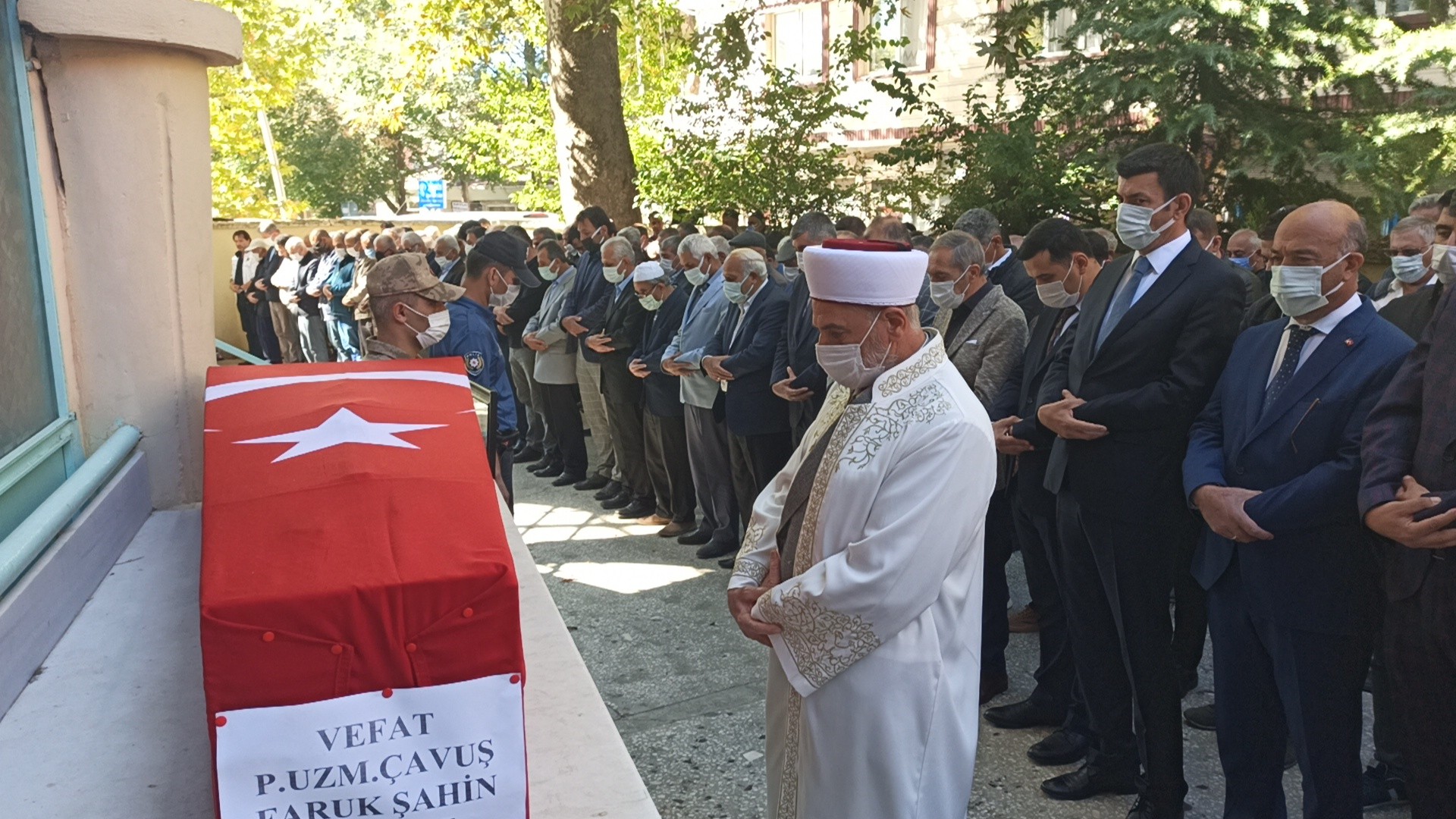 Hayatını kaybeden uzman çavuş toprağa verildi