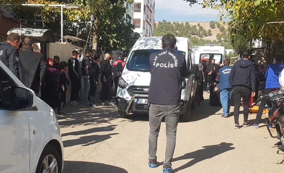 Üç çocuk annesi kadın, intihar ederek yaşamına son verdi