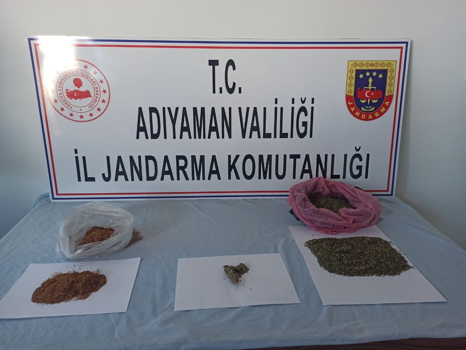 Jandarma ekiplerinden uyuşturucuya geçit yok