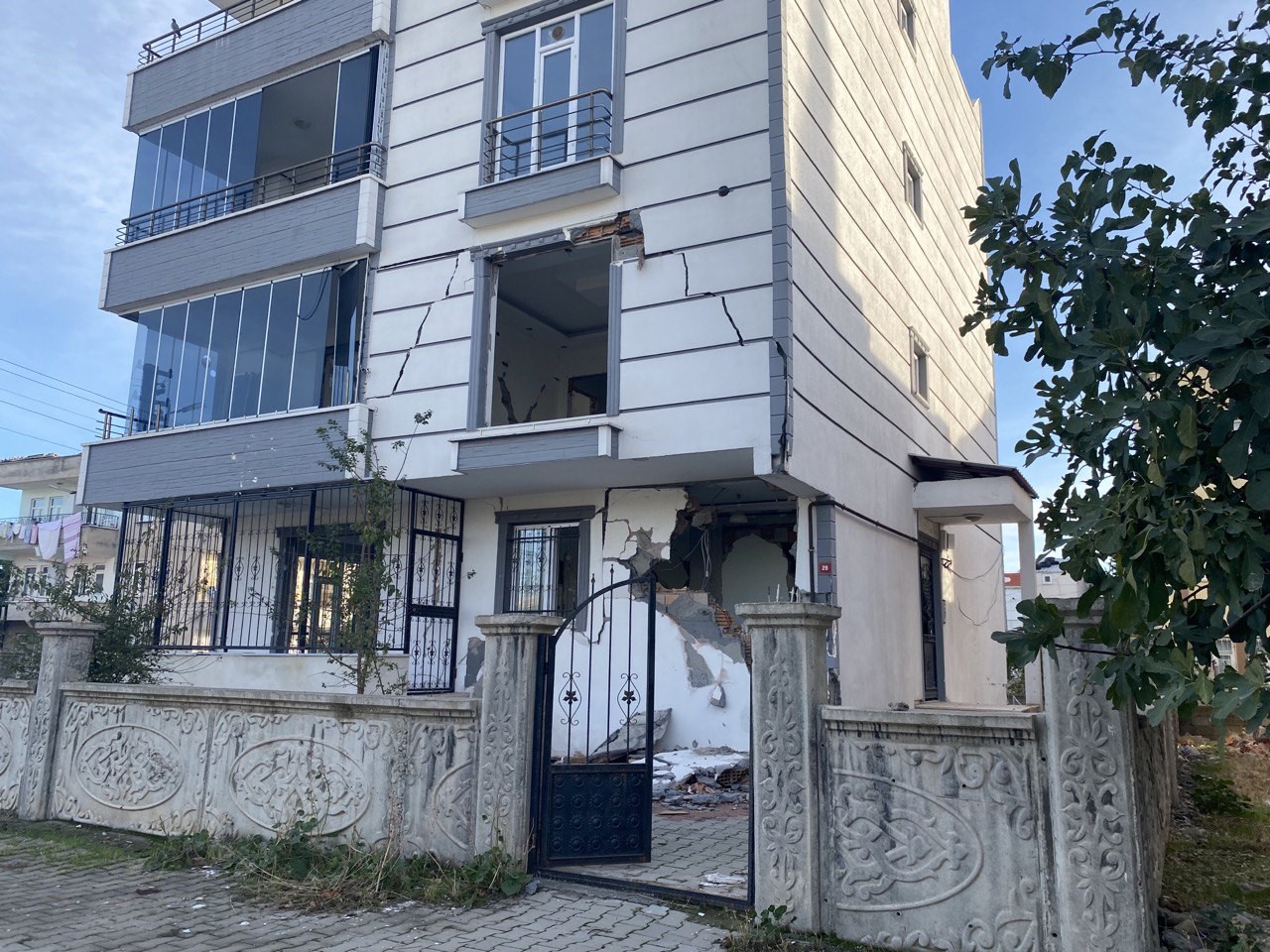 Hırsızlar Cirit Atıyor, Durdurabilen Yok..!