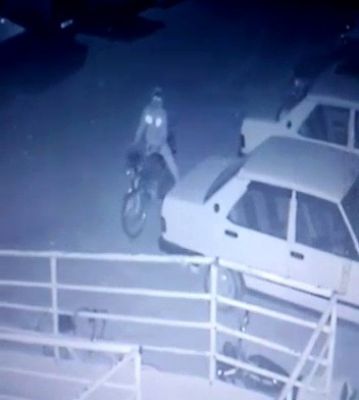 2 motosiklet çalan hırsızlar kayıplara karıştı