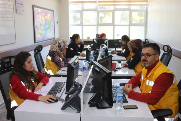 54 kişi kene, yılan ve akrep sokmalarından hastanelik oldu