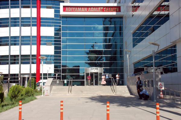 5 zabıt katibi gözaltına alındı
