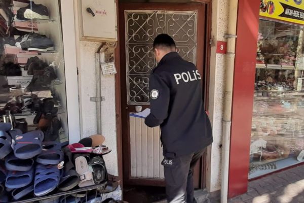 Açık olan kıraathane kapatıldı