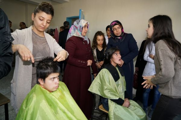 Adıyaman Belediyesi engellileri unutmadı