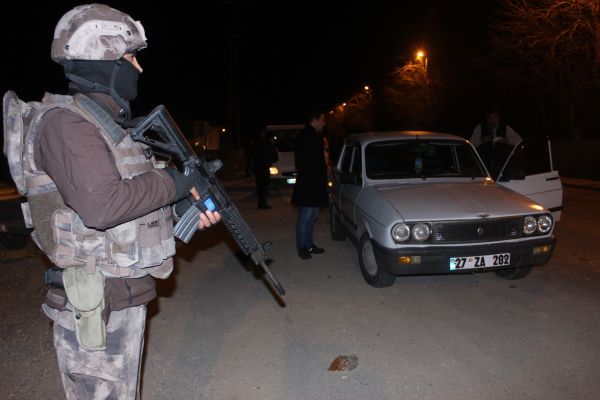 Adıyaman’da 400 polisle asayiş uygulaması