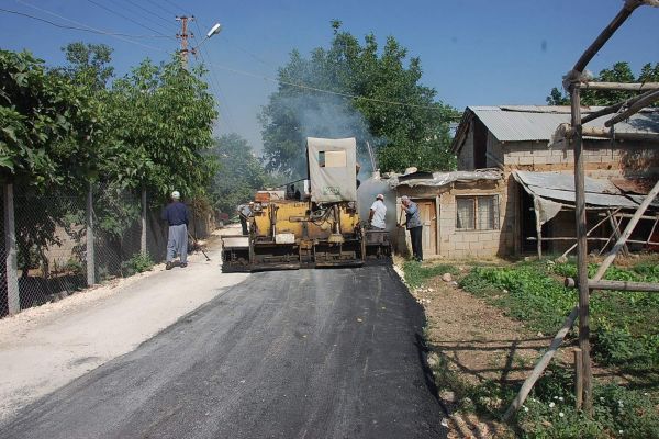 ADIYAMAN’DA, ASFALT ÇALIŞMALARI DEVAM EDİYOR