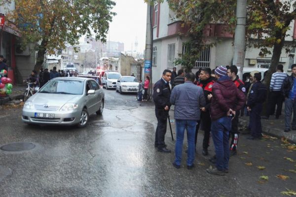 Adıyaman’da iki grup arasında bıçaklı sopalı kavga: 2 yaralı
