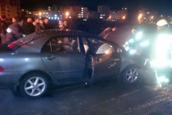 Adıyaman'da İki Otomobil Çarpıştı: 2 Yaralı