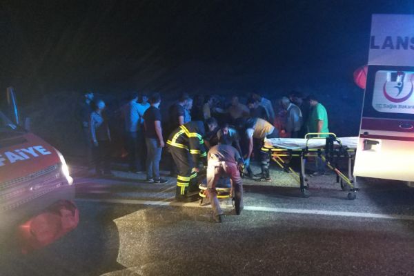 Adıyaman’da iki otomobil çarpıştı: 8 yaralı