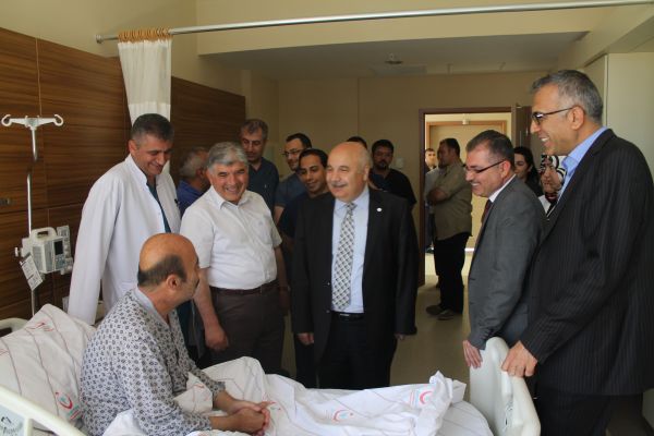 Adıyaman’da İlk Defa Anjiografik Yöntemle Kalp Kapağı Onarımı Yapıldı