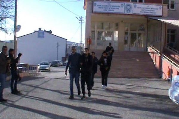Adıyaman'da, IŞİD'e. Katılmak İsteyen 4 Kişi Yakalandı