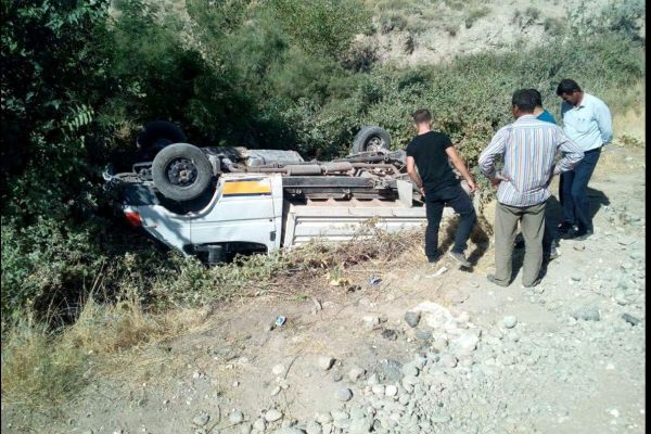 Adıyaman’da kamyonet devrildi