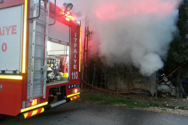 Adıyaman’da odunluk yangını büyümeden söndürüldü