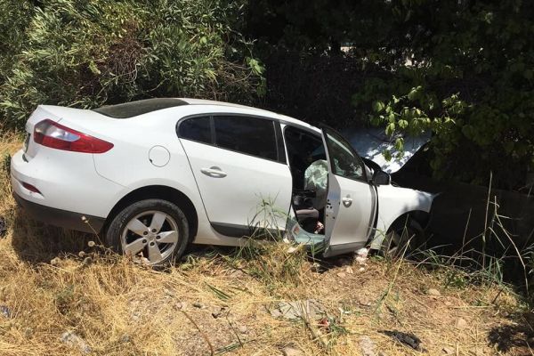 Adıyaman’da otomobil duvara çaptı: 3 Yaralı