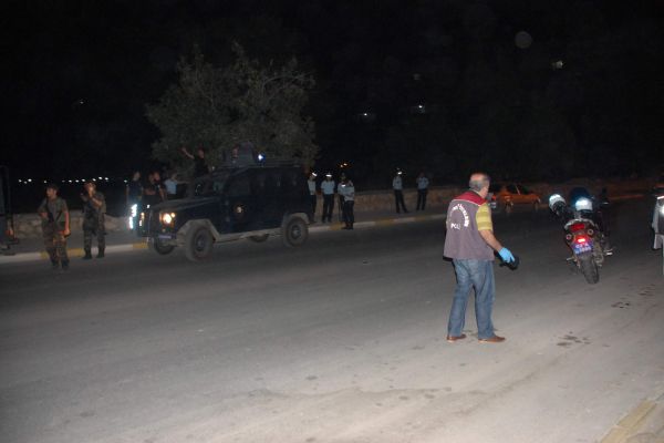 Adıyaman'da, Polis Ekiplerine Silahla Ateş Açıldı