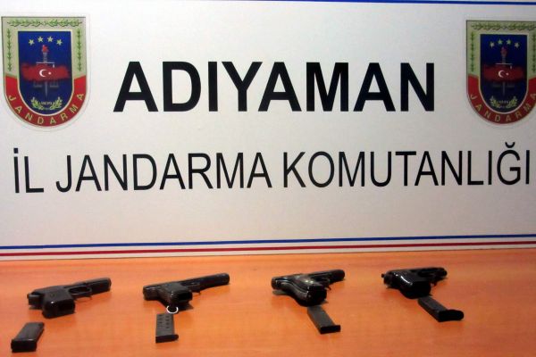 Adıyaman'da Tabanca Ele Geçirildi