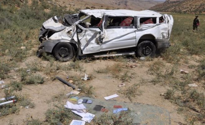 ADIYAMAN'DA TRAFİK KAZASI: 1 ÖLÜ, 7 YARALI
