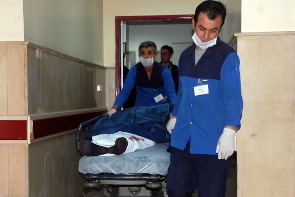 ADIYAMAN'DA TRAKTÖR DEVRİLDİ: 1 ÖLÜ