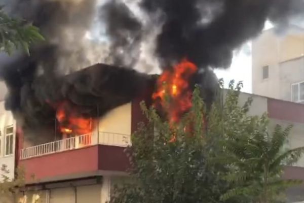 Adıyaman'da yürekleri ağza getiren yangın