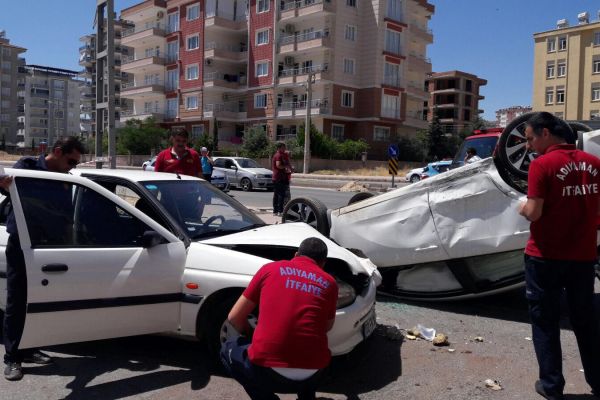Adıyaman’da zincirleme trafik kazası: 5 yaralı