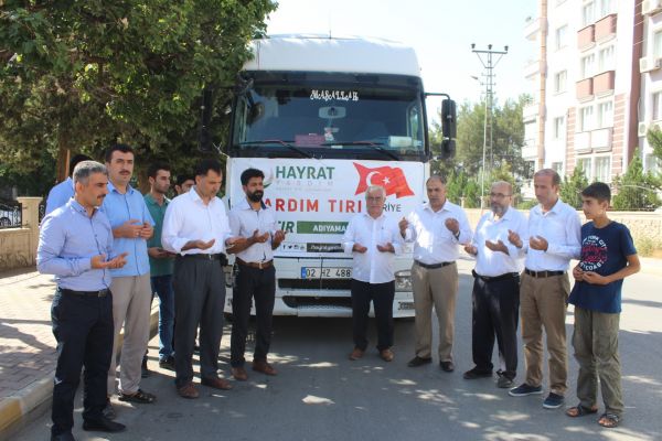 Adıyaman’dan Suriye’ye yardım tırı gönderildi