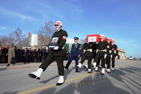 Adıyamanlı Şehit Mehmet Dinç Gözyaşlarıyla Toprağa Verildi