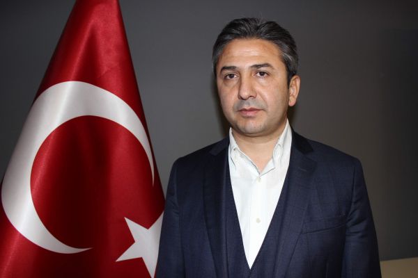 Ahmet Aydın: 