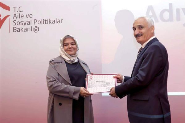 Aile Ve Sosyal Politikalar İl Müdür Vekili Şimşek’e Teşekkür Belgesi