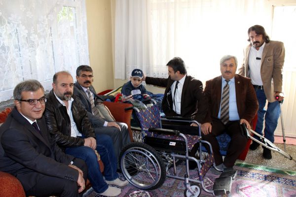 AK Parti EKM, Engellilerin Yüzünü Güldürdü