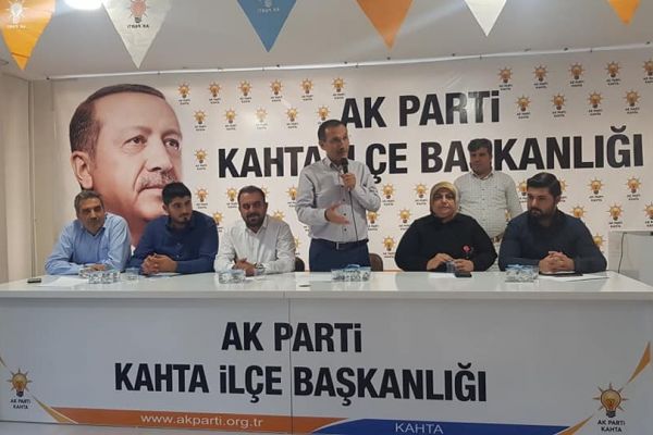 AK Parti Kahta’da istişare toplantısı düzenledi