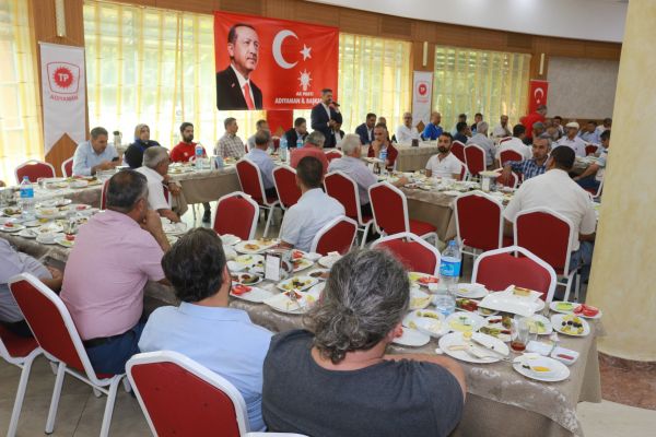AK Parti milletvekilleri basın ile bir araya geldi