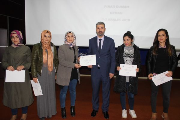 AK Partili kadınlar proje döngüsü eğitimi aldı