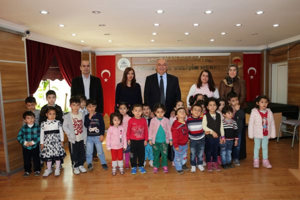 Anaokulu Öğrencilerinden, Başkan Kutlu’ya İlahi Konseri
