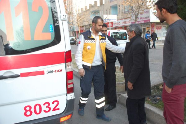 Araç Yayaya Çarptı; 1 Yaralı