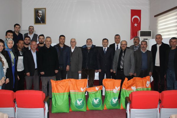 Arıcılara arıotu tohumu dağıtıldı