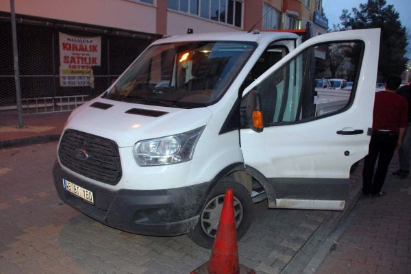 Askeri Lojmanlar İçerisine Park Edilen Kamyonet Polisi Alarma Geçirdi