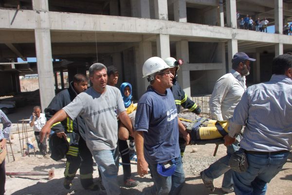 AVM inşaatında göçük: 8 yaralı