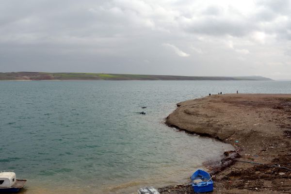 BARAJ KENARINDA DONARAK ÖLDÜ 