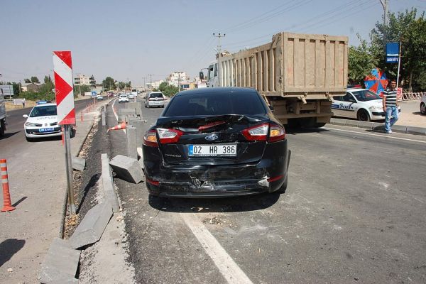 Başbakan'ın Konvoyunda Kaza: 2 Polis Yaralı