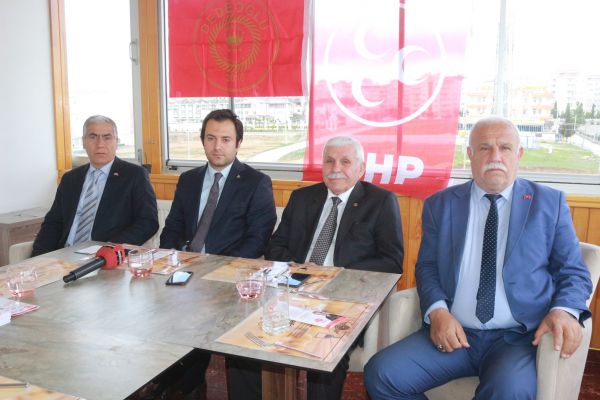 Başkan Adayı Erdem basın mensupları ile bir araya geldi